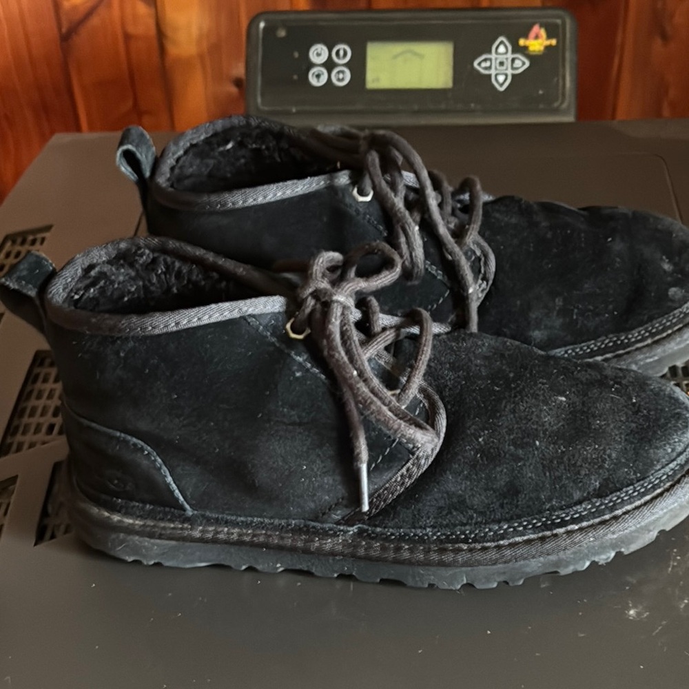 Women’s UGG  Black Suede Ankle Boots. Size 8W
